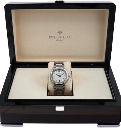 Patek Philippe Nautilus 7118 1a-010 Stainless Steel 35mm Watch