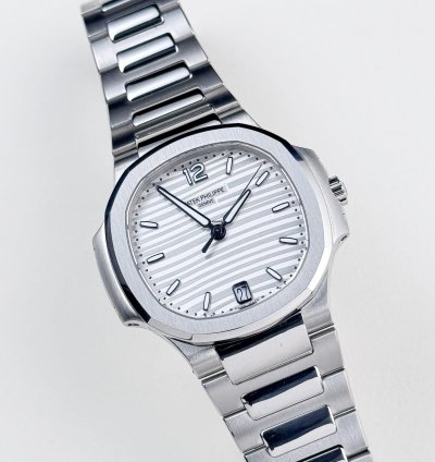 Patek Philippe Nautilus 7118 1a-010 Stainless Steel Silvery Opaline Dial 2022