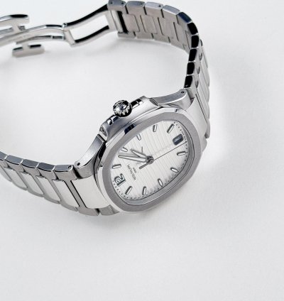 Patek Philippe Nautilus 7118 1a-010 Stainless Steel Silvery Opaline Dial 2022