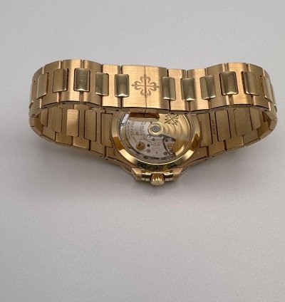 Patek Philippe Nautilus 7118 1r-010 Tiffany And Co Ladies Rose Gold Date 2022