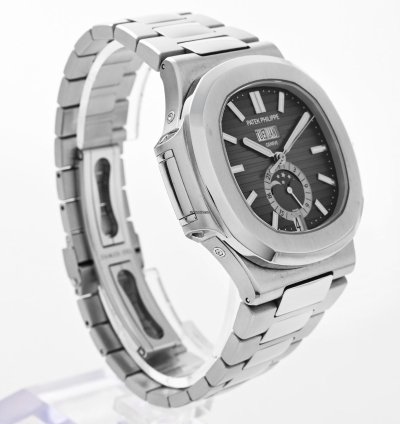 Patek Philippe Nautilus Annual Calendar 5726 1a-001