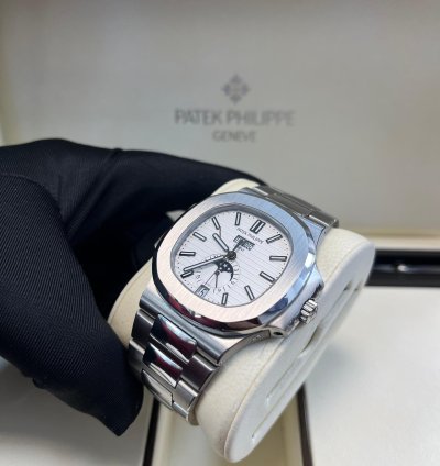 Patek Philippe Nautilus Annual Calendar 5726 1a-010