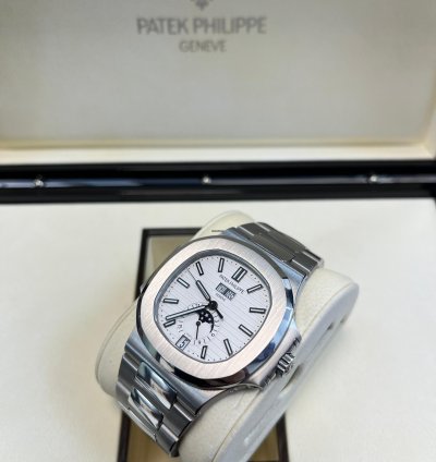 Patek Philippe Nautilus Annual Calendar 5726 1a-010