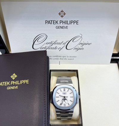 Patek Philippe Nautilus Annual Calendar 5726 1a-010