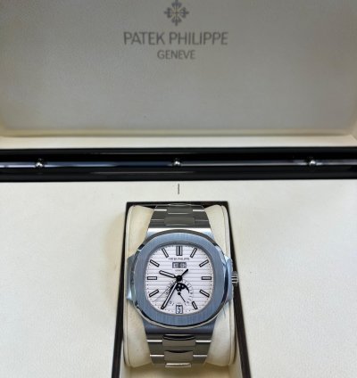Patek Philippe Nautilus Annual Calendar 5726 1a-010