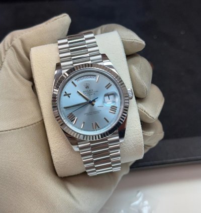 Rolex Day-date 40 Ice Blue Roman