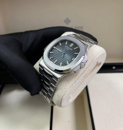 Patek Philippe Nautilus Blue Dial 5711 1a-010