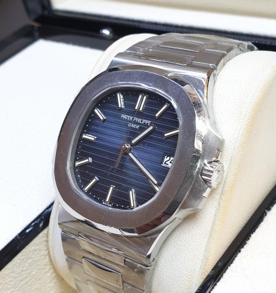 Patek Philippe Nautilus Blue Dial Like New Full Set