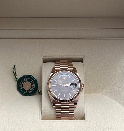 Rolex Day-date 40 Mint As New Condution Full Set Factory Warranty