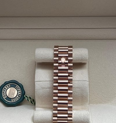 Rolex Day-date 40 Mint As New Condution Full Set Factory Warranty