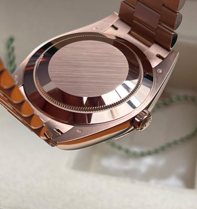 Rolex Day-date 40 Mint As New Condution Full Set Factory Warranty