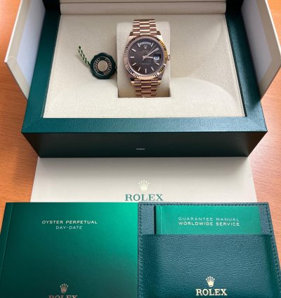 Rolex Day-date 40 Mint As New Condution Full Set Factory Warranty