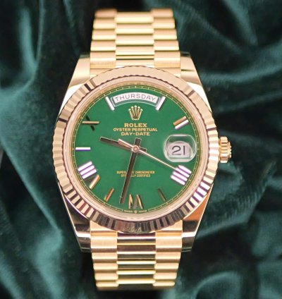 Rolex Day-date 40 Mint Complete Set Day Date Money Green Fluted Bezel Yellow Gold Presidential 228238