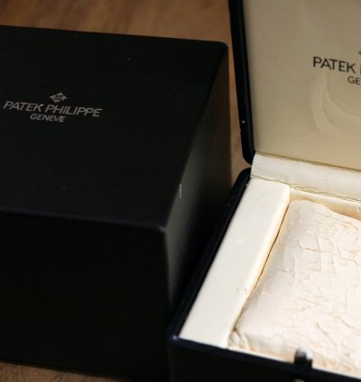 Patek Philippe Nautilus Charge Reserve - Black Roman Dial - Full Set - 3710 Year 2001
