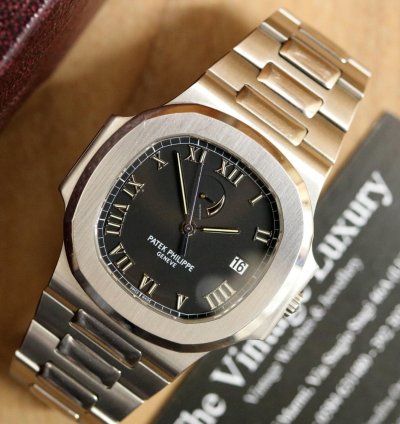 Patek Philippe Nautilus Charge Reserve - Black Roman Dial - Full Set - 3710 Year 2001