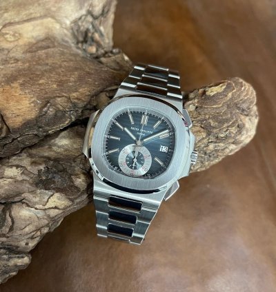 Patek Philippe Nautilus Chronograph - Ref 5980 1 - Full Set 2012 Lc100