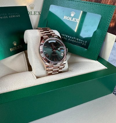 Rolex Day-date 40 Mm Olive Dial Rose Gold
