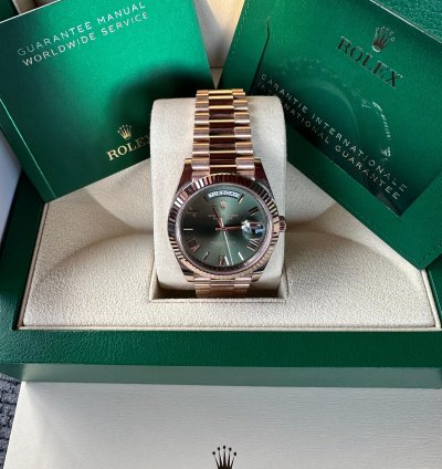 Rolex Day-date 40 Mm Olive Dial Rose Gold