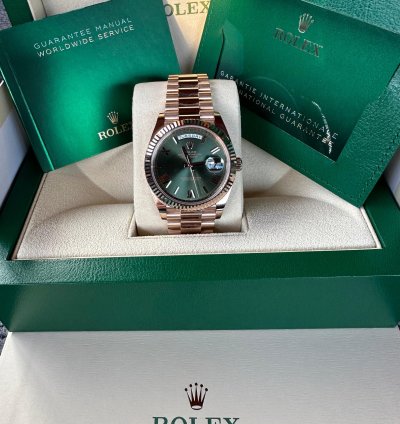 Rolex Day-date 40 Mm Olive Dial Rose Gold