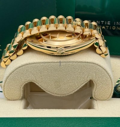 Rolex Day-date 40 Money Green Dial Unworn Full Set