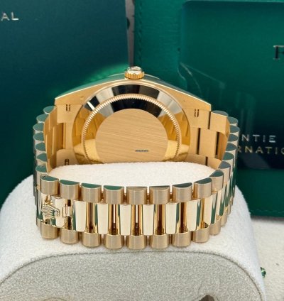 Rolex Day-date 40 Money Green Dial Unworn Full Set