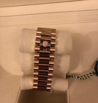 Rolex Day-date 40 Mother Of Pearl Baguette