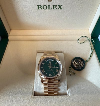 Rolex Day-date 40 New 04 25 Fullset Green Dial