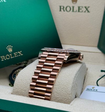 Rolex Day-date 40 New 2022 Sundust Pink Diamond Baguette Dial Diamond Bezel Rose Gold President
