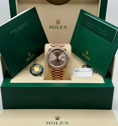 Rolex Day-date 40 New 2022 Sundust Pink Diamond Baguette Dial Diamond Bezel Rose Gold President