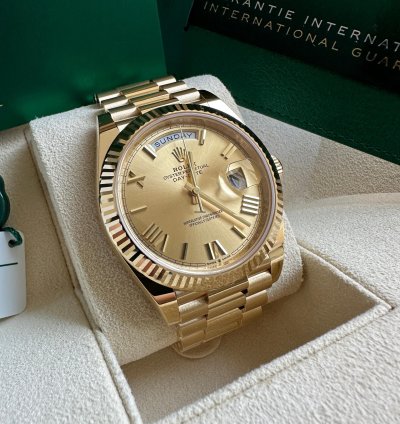 Rolex Day-date 40 New 2023 Champagne Gold Roman Dial President Bracelet Yellow Gold Fluted Bezel