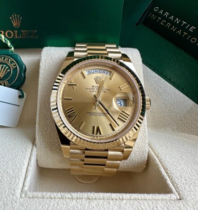 Rolex Day-date 40 New 2023 Champagne Gold Roman Dial President Bracelet Yellow Gold Fluted Bezel