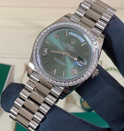 Rolex Day-date 40 New 2023 Day-date 40 President White Gold Olive Green Dial Factory Diamond Bezel 228349rbr