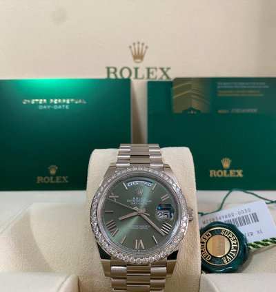 Rolex Day-date 40 New 2023 Day-date 40 President White Gold Olive Green Dial Factory Diamond Bezel 228349rbr
