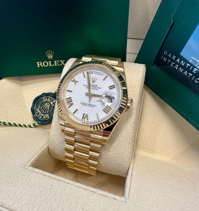 Rolex Day-date 40 New 2023 White Roman Dial Yellow Gold Fluted Bezel Jubilee Bracelet
