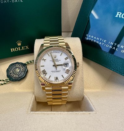 Rolex Day-date 40 New 2023 White Roman Dial Yellow Gold Fluted Bezel Jubilee Bracelet