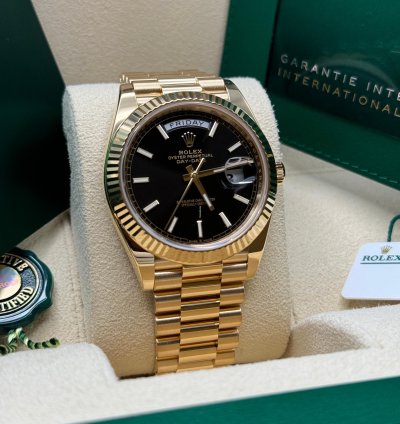 Rolex Day-date 40 New 2024 Black Dial Yellow Gold Fluted Bezel President Bracelet