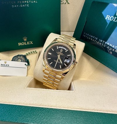 Rolex Day-date 40 New 2024 Black Index Dial Yellow Gold Fluted Bezel President Bracelet