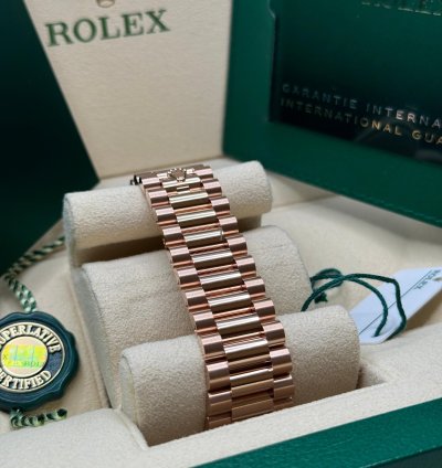 Rolex Day-date 40 New 2024 Chocolate Brown Baguette Diamond Dial Rose Gold President Bracelet