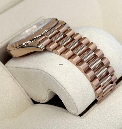 Rolex Day-date 40 New 2024 Day-date 40mm 228235 Presidential Rose Gold White Dial