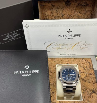 Patek Philippe Nautilus Chronograph White Gold Blue Dial 44mm 5976 1g-001