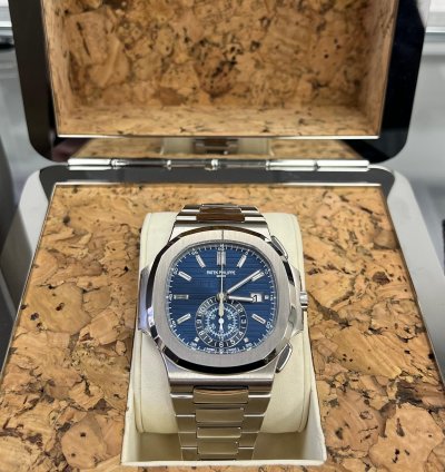 Patek Philippe Nautilus Chronograph White Gold Blue Dial 44mm 5976 1g-001