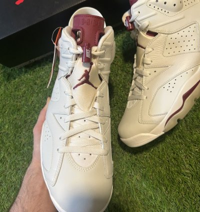 Ds Jordan 6 Maroon