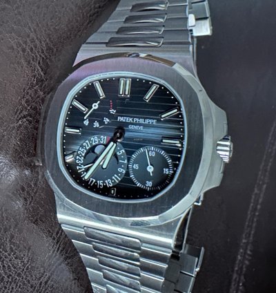 Patek Philippe Nautilus Complete Patek Philippe Nautilus 5712 1a