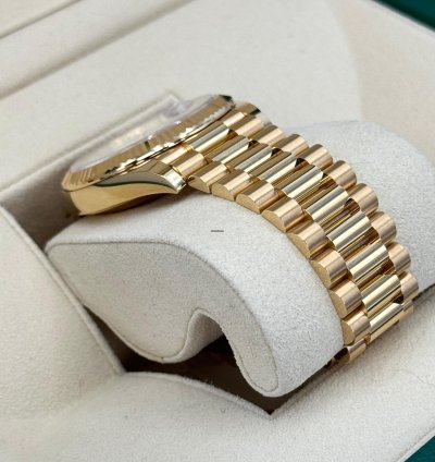 Rolex Day-date 40 New 2024 Day-date 40mm 228238 Presidential White Roman Numeral Dial