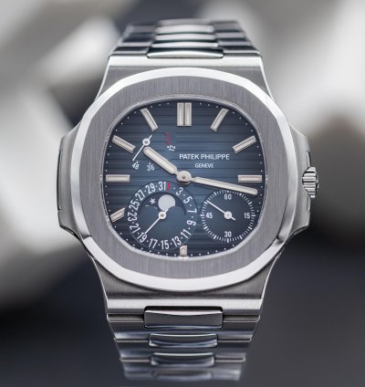 Patek Philippe Nautilus Complete Set Moon Phase Stainless Steel 40mm 5712 1a