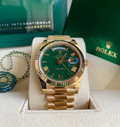 Rolex Day-date 40 New 2024 Green Dial Yellow Gold President 228238 Fluted Bezel