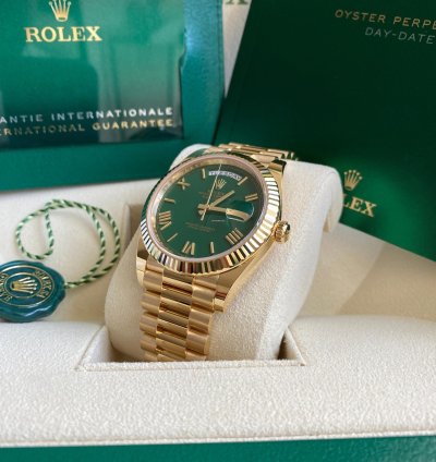 Rolex Day-date 40 New 2024 Green Dial Yellow Gold President 228238 Fluted Bezel