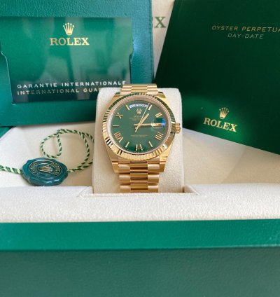 Rolex Day-date 40 New 2024 Green Dial Yellow Gold President 228238 Fluted Bezel