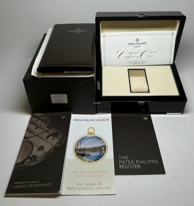 Patek Philippe Nautilus Date 7010r-013