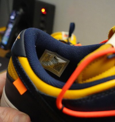 Dunk Low Off-white University Gold Midnight Navy